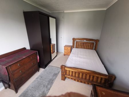 Room in a Shared House, Primley Park Lane, LS17 - Photo 4