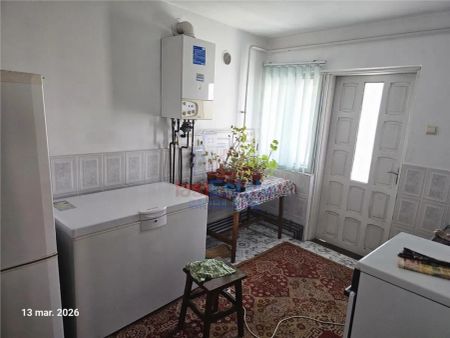 Podul de piatra Kaufland apartament cu 3 camere la casa - Photo 3