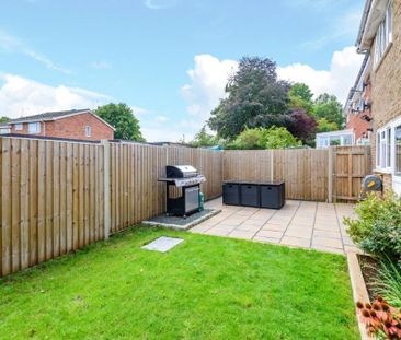 2 Bedroom Flat / Apartment - Wooteys Way, Alton - Photo 6