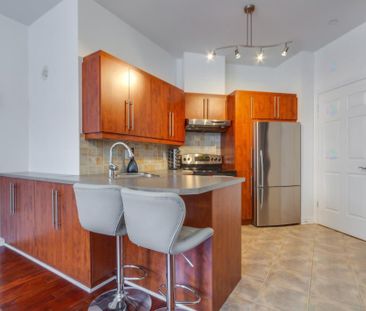 Vieux-Montréal et Cité Mmédia- Magnifique condo 3-1 /2, haut plafond - Photo 4