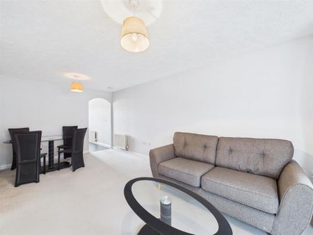 2 bedroom flat to rent - Photo 5