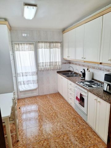 Piso de alquiler en Calle Campoamor, 9, Norte - Photo 2