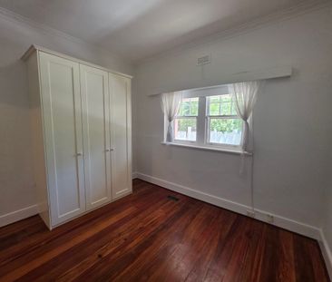 Freshly Painted Period Style home! - Photo 3