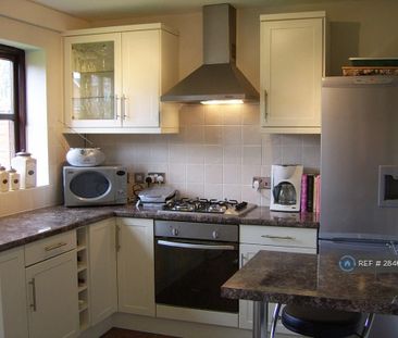 2 bedroom semi-detached house to rent - Photo 3