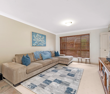 Spacious & Convenient Townhouse in Prime Hurstville Location - Photo 1