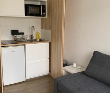 STUDIO MEUBLE proche de la Place de la Victoire - Photo 2