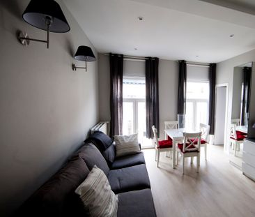 Furnished Apartment in Brussels Schuman, EU District - Photo 2
