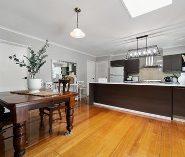 GORGEOUS FOUR BEDROOM FAMILY HOME - Photo 1