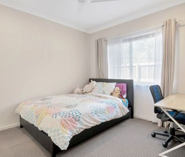 Low-Maintenance, Stylish Family Home in Prime Coomera Location - Photo 5