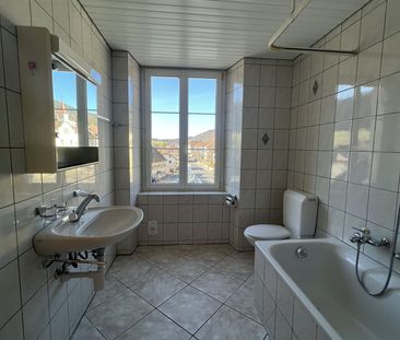 Sonvilier, beautiful 3.5 room apartment on the 2nd floor with moder... - Photo 1