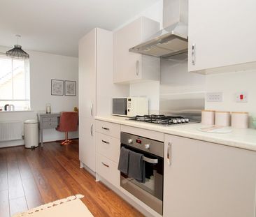 1 bedroom Flat - Photo 4