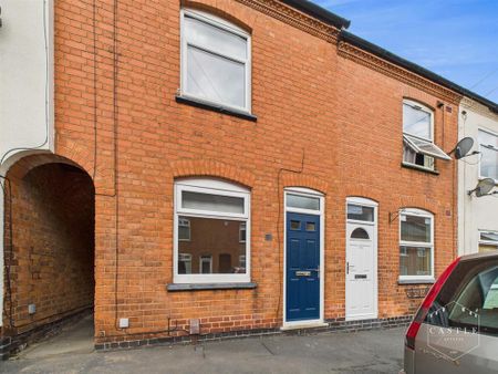 3 bedroom terraced house to rent - Photo 3