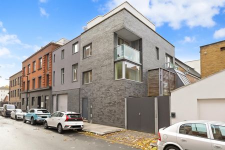 1 bedroom Flat To Let - Photo 2