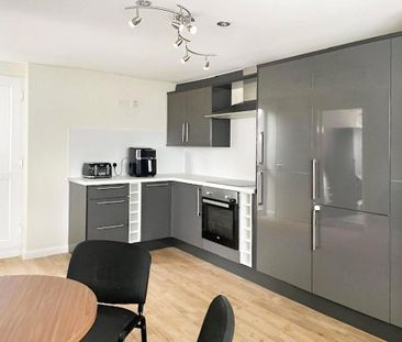 1 bedroom in a house share to rent - Photo 6