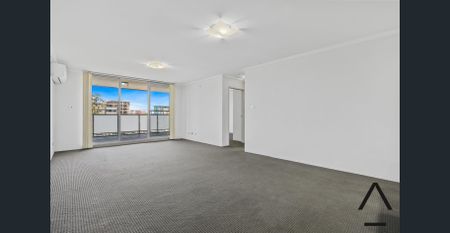 Spacious Apartment with Sun-Filled Living & Alfresco Entertaining - Photo 2