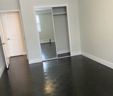 Beautifully renovated 1 Bedroom Bath Etobicoke Steps f - Photo 4