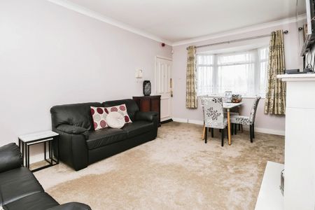 3 Bed Flat, Kingfisher House, L13 - Photo 4