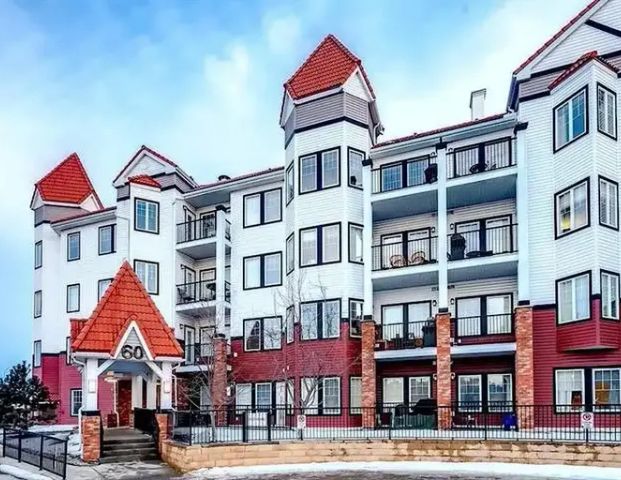 BEAUTIFUL 2 BEDROOM 2 BATHROOM CONDO FOR RENT IN ROYAL OAK RED HAUS | 226 - 60 Royal Oak Plaza NW, Calgary - Photo 1