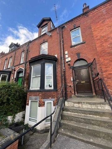 39 Flat 2 Regent Park Terrace, Leeds, LS6 2AX - Photo 5