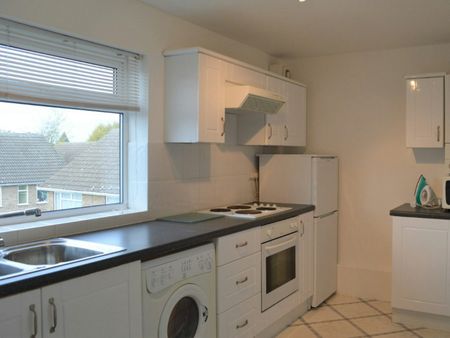 Flat to rent on - Photo 4