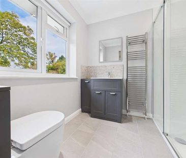 Royston Close, Walton-on-thames, KT12 - Photo 5
