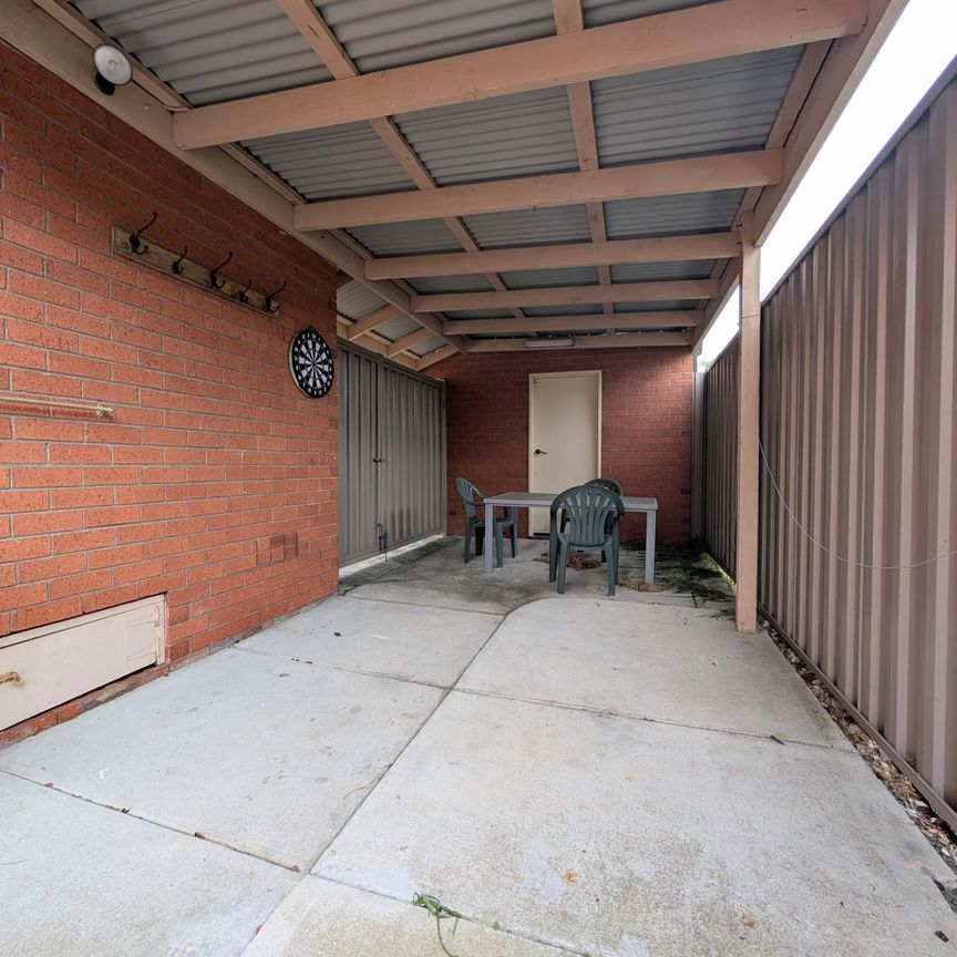 Low Maintenance Unit - Photo 1