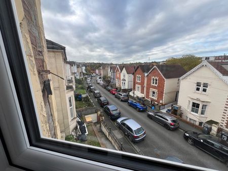 2 Bed Flat, St Andrews, BS6 - Photo 5