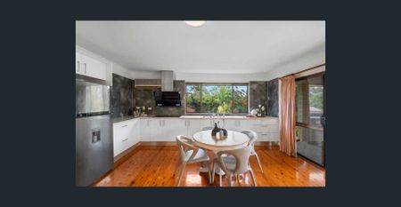 STUDENT SHARE ACCOMMODATION 10 Minute Bus Ride to Griffith University 8 Mins walk to Garden City Shopping Centre - Photo 4