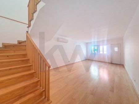 3 room luxury House for rent in Lisbon - Photo 4