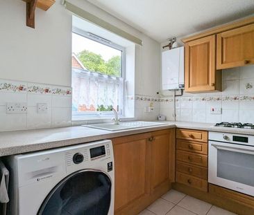 3 bedroom semi-detached house to rent - Photo 5