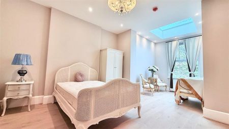 5 bedroom semi-detached house to rent - Photo 2