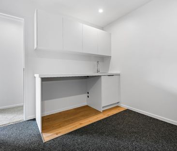 Enjoy easy living in the heart of Hamilton in this modern, two leve... - Photo 3