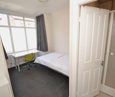 Whitby Road, Fallowfield, Manchester, M14 - Photo 5