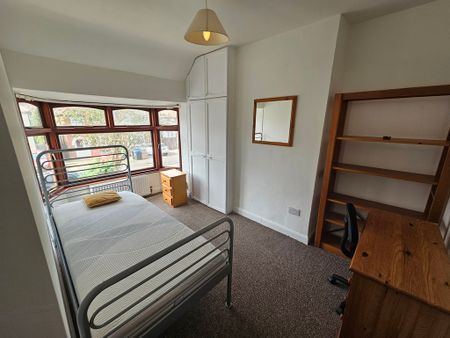 3 Bed Student Accommodation - Photo 3
