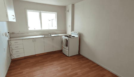 Thermal Unit - Central Location - Photo 3