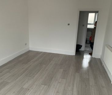 Studio Flat, Ilford, IG3 - Photo 1