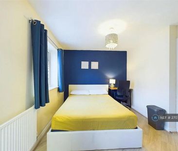 1 bedroom in a house share to rent - Photo 3