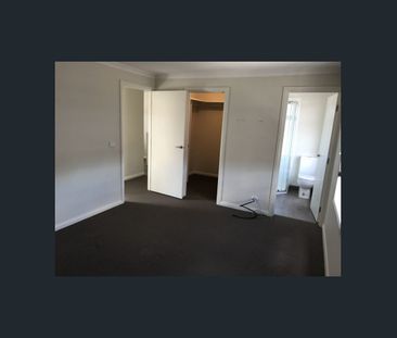 LOW MAINTENANCE IN PRIME LOCATION! - Photo 3