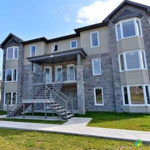 201 - 53 Rue Saint Patrick, Shannon - Photo 2