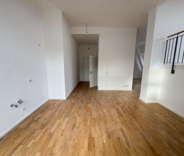 Erstbezug-Hochwertige drei Zimmerwohnung mit Dachterrasse im histor... - Photo 1