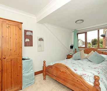 3 bedroom detached house to rent - Photo 4