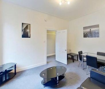 11 bedroom flat to rent - Photo 3