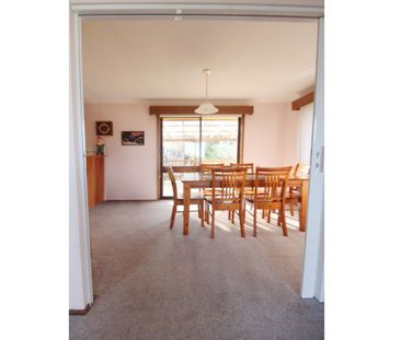 14 Arncliffe Road Austins Ferry TAS 7011 Australia - Photo 2
