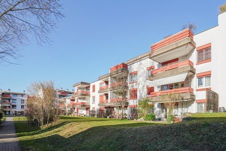 quartier résidentiel ensoleillé dans un environnement adapté aux enfants - Photo 5