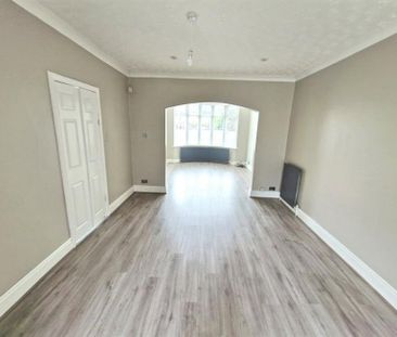 Park Road, Cheadle - Photo 2
