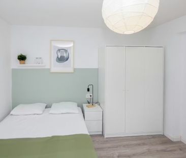 Carrer de Josep Benlliure, Valencia, Valencian Community 46011 - Foto 3