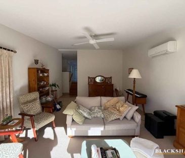 Beautiful Split-Level Three-Bedroom Home in a Peaceful Bush... - Photo 5