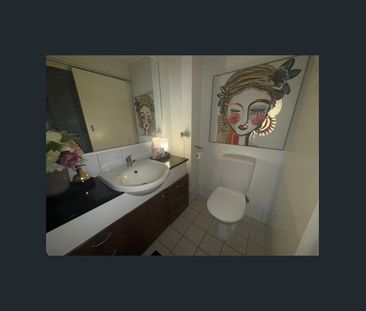 Modern Inner City Apartment - 3 Month Lease - Photo 5