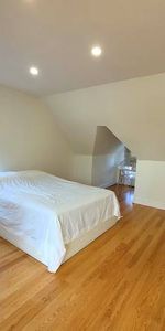 Bright 3 Bedroom/2 Bathroom Close to Major Transit - Photo 3