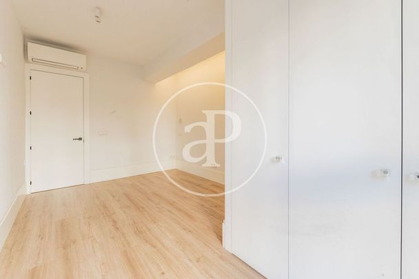 Luxury Apartment for rent in Madrid, Autonomous Region of Madrid - Photo 1